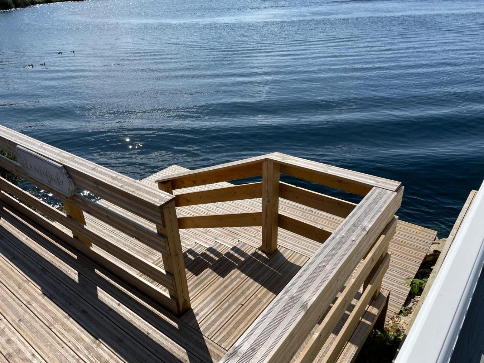 Lakeside Holiday Home With Hot Tub Tattershall Exterior foto